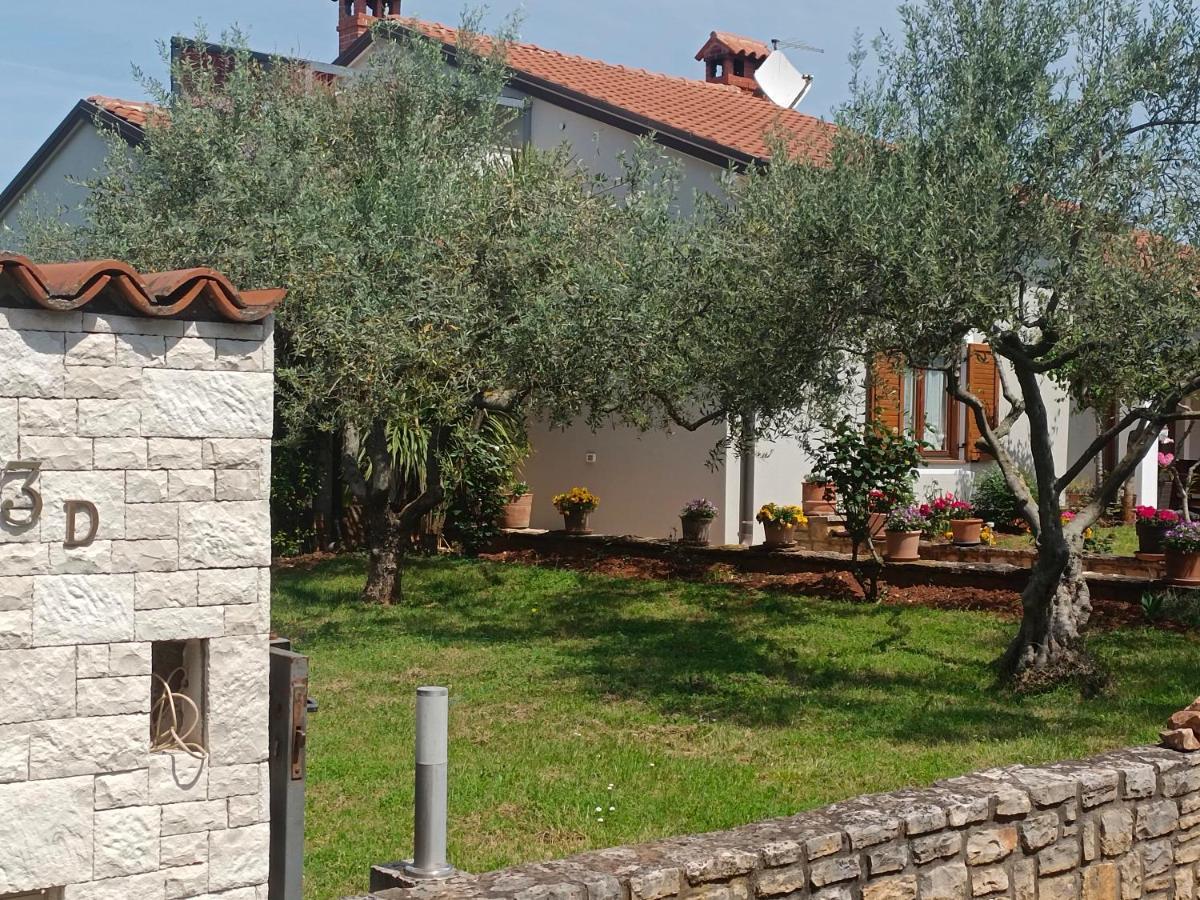 Apartment Analaura Umag Exteriör bild