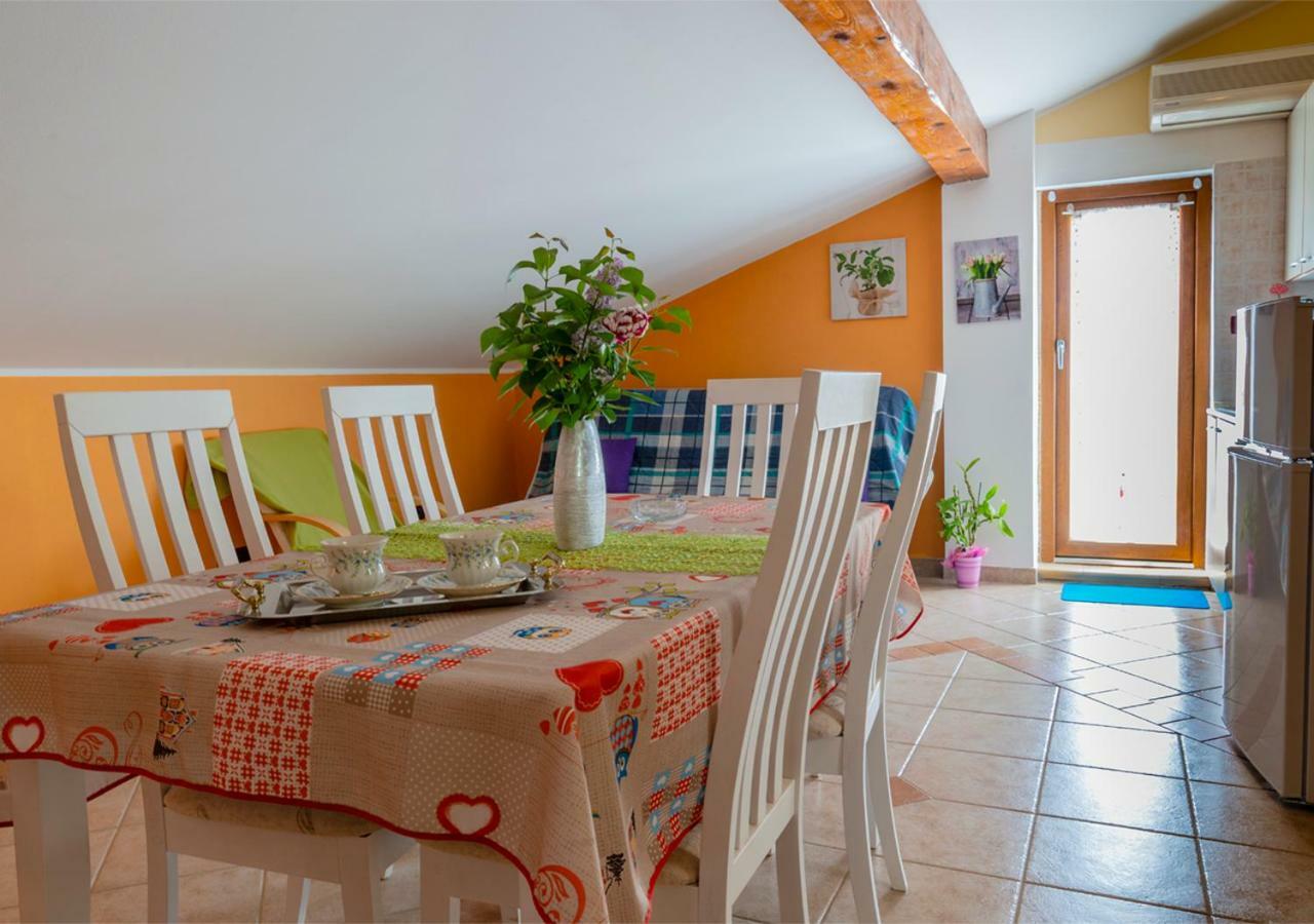 Apartment Analaura Umag Exteriör bild